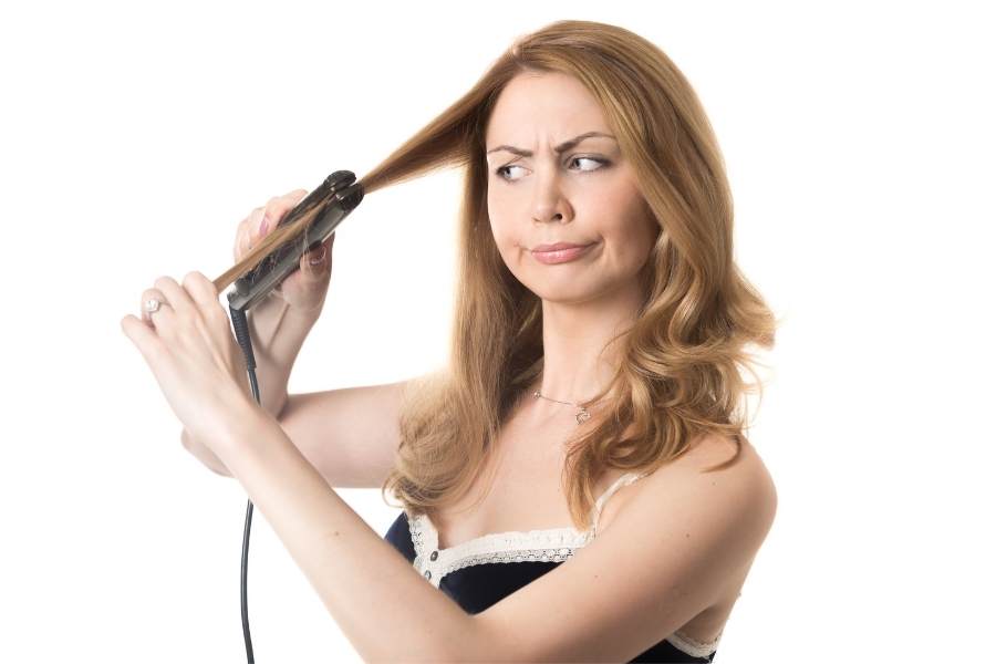 How to avoid poofy hair after you straighten it